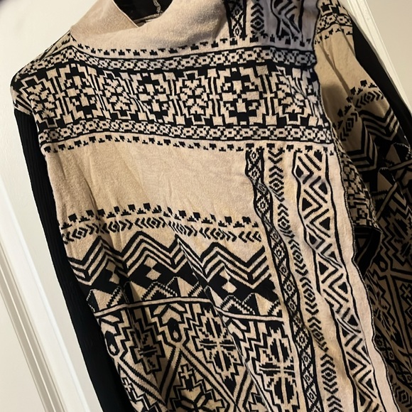 Lucky Brand open asymmetrical cardigan,M black & tan, geometric boho aztec - Picture 3 of 6